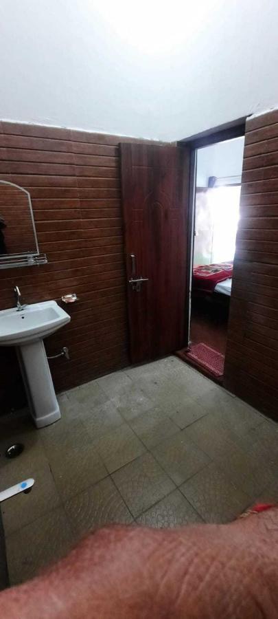Hotel O Brave Knight Meerut Eksteriør billede